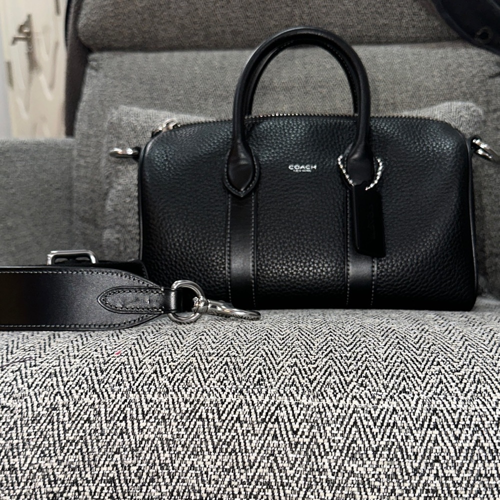 Coach Compass 25